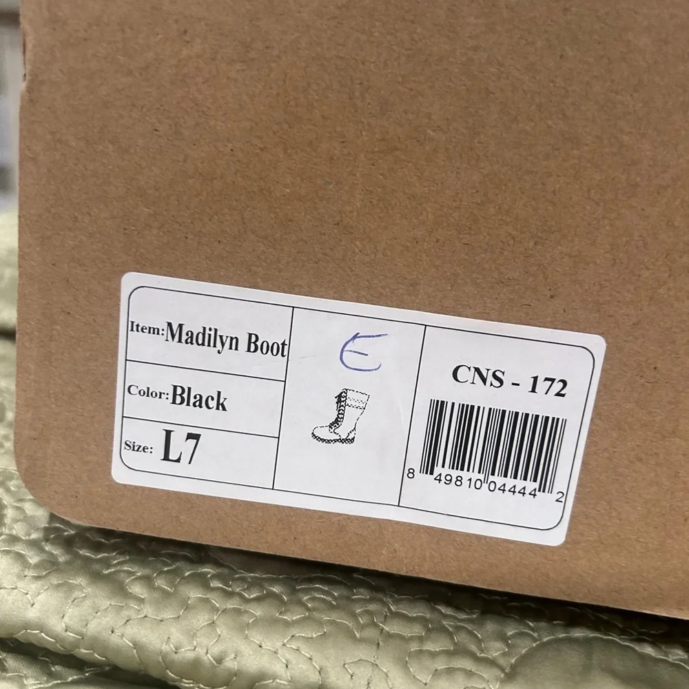 Cloud Nine Black boots